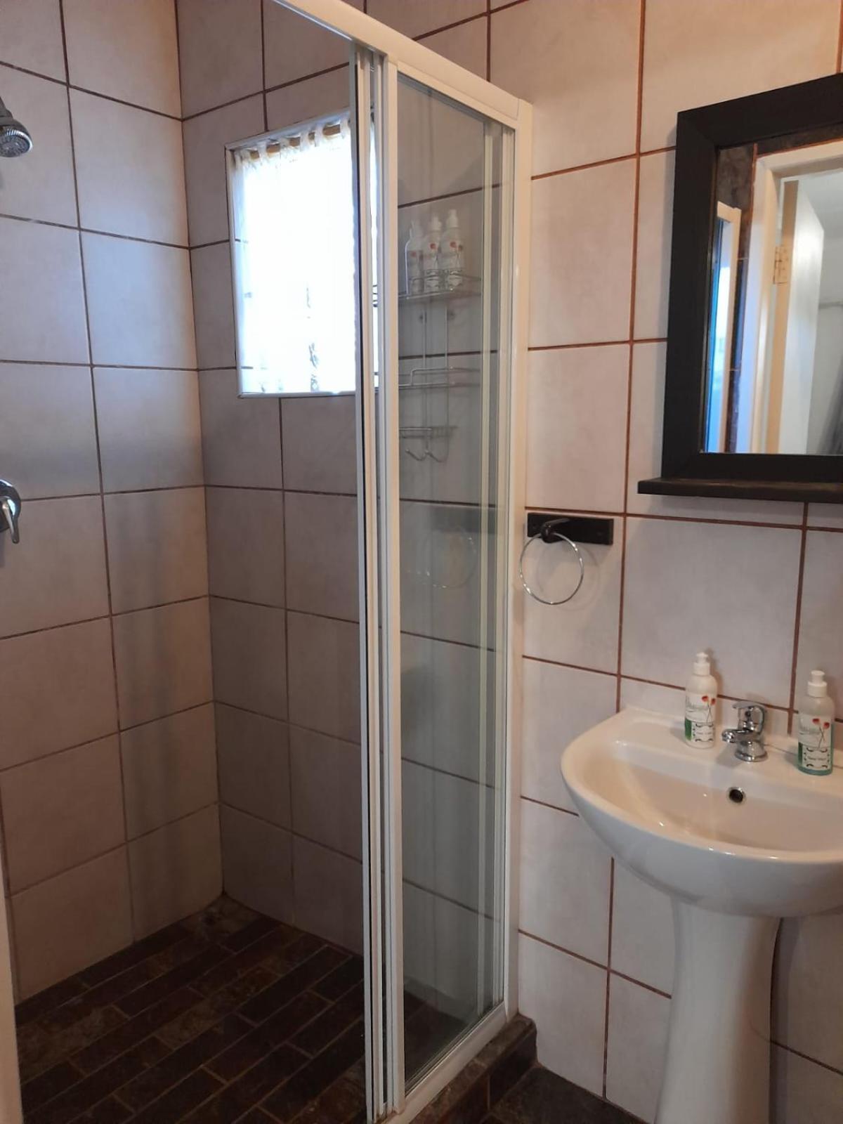 Ukarimu Guest House Klerksdorp Zimmer foto